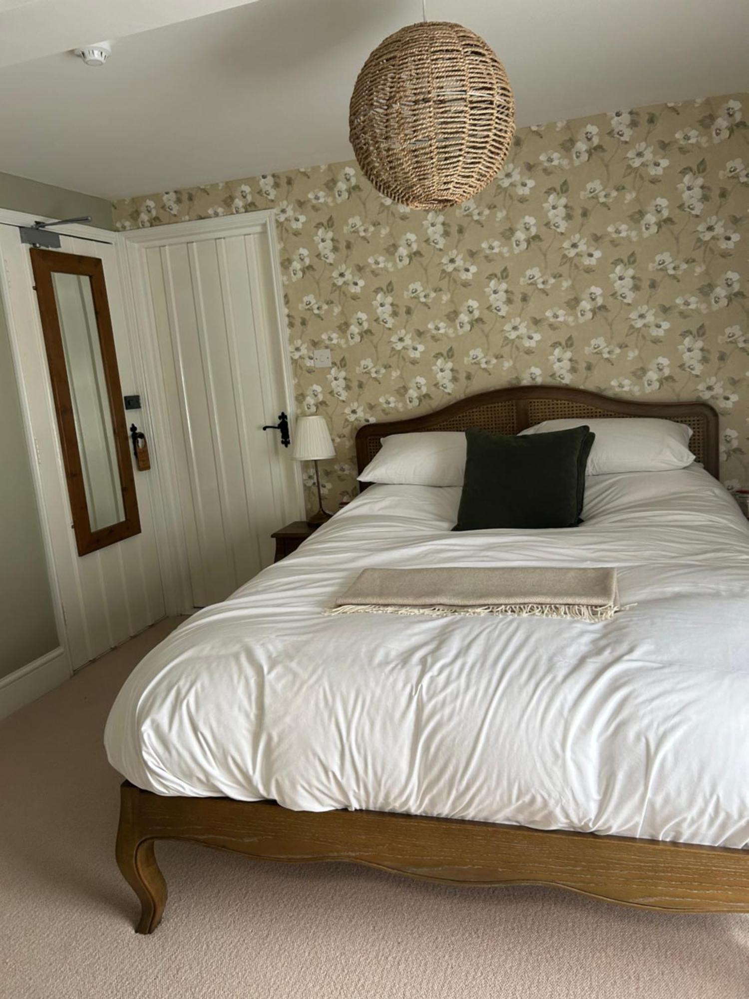 The White Horse Hotel Faversham Exterior photo