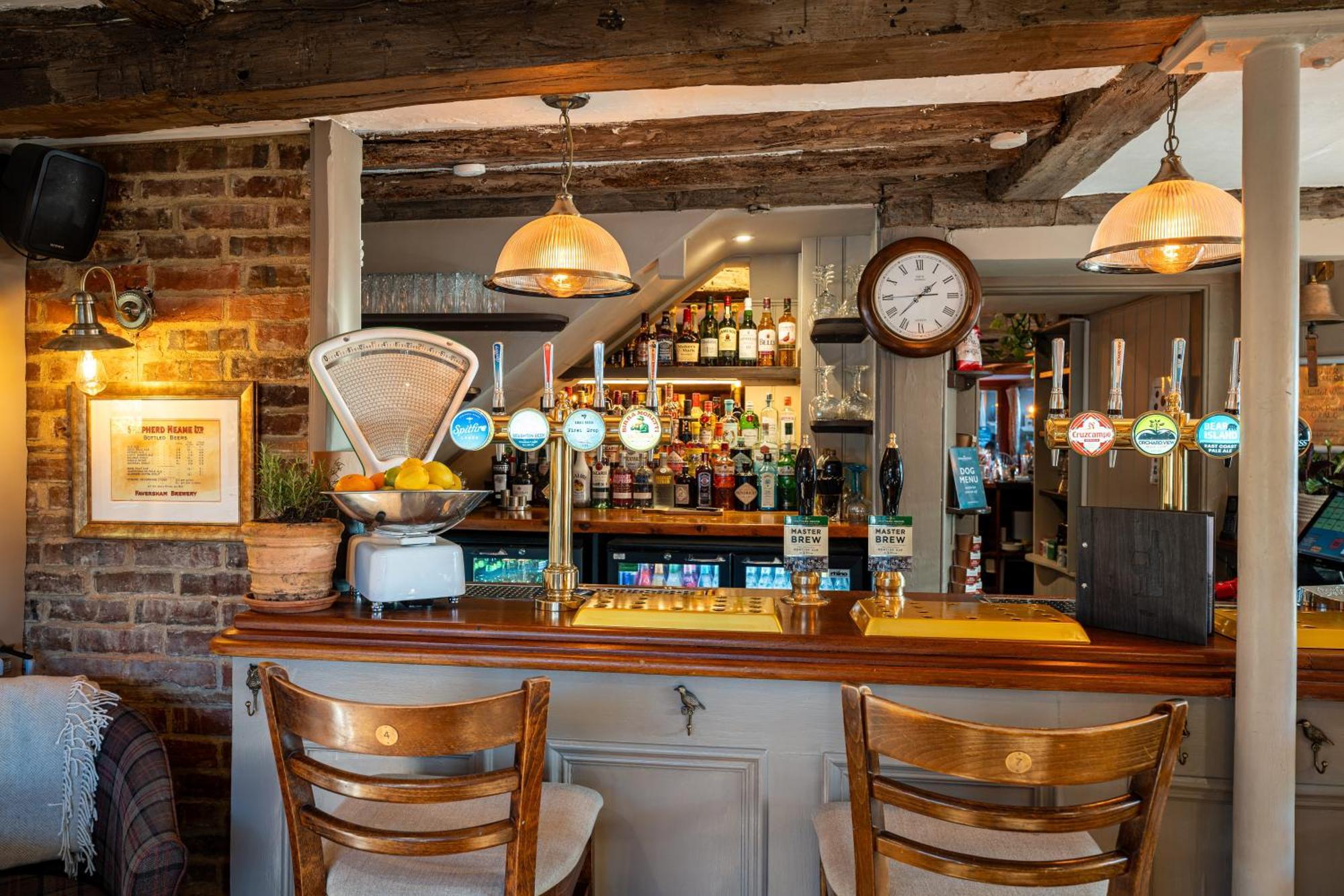 The White Horse Hotel Faversham Exterior photo