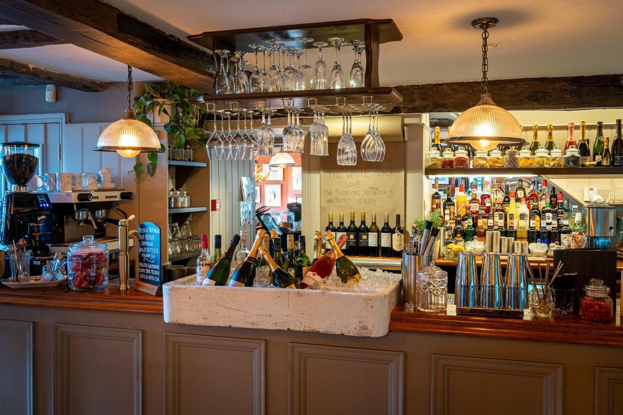 The White Horse Hotel Faversham Exterior photo